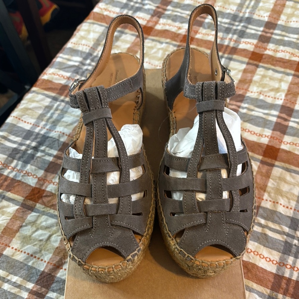 Stylish Naguisa Mediterranean espadrille gray leather Sandals